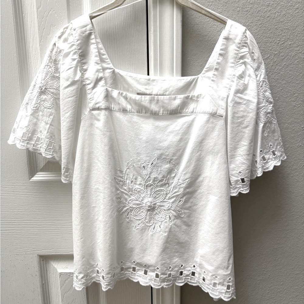 NWT LOFT WHITE EMBROIDERED TOP XS